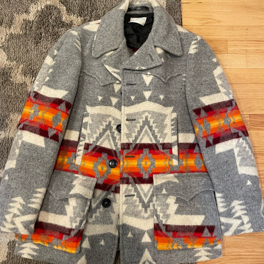 Pendleton Jacket large. Brand new never worn